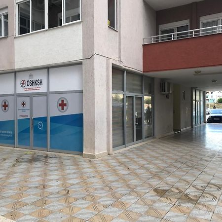 Cozy Lake Front Flat Bequeme Wohnung An Der See Pogradec Exterior photo